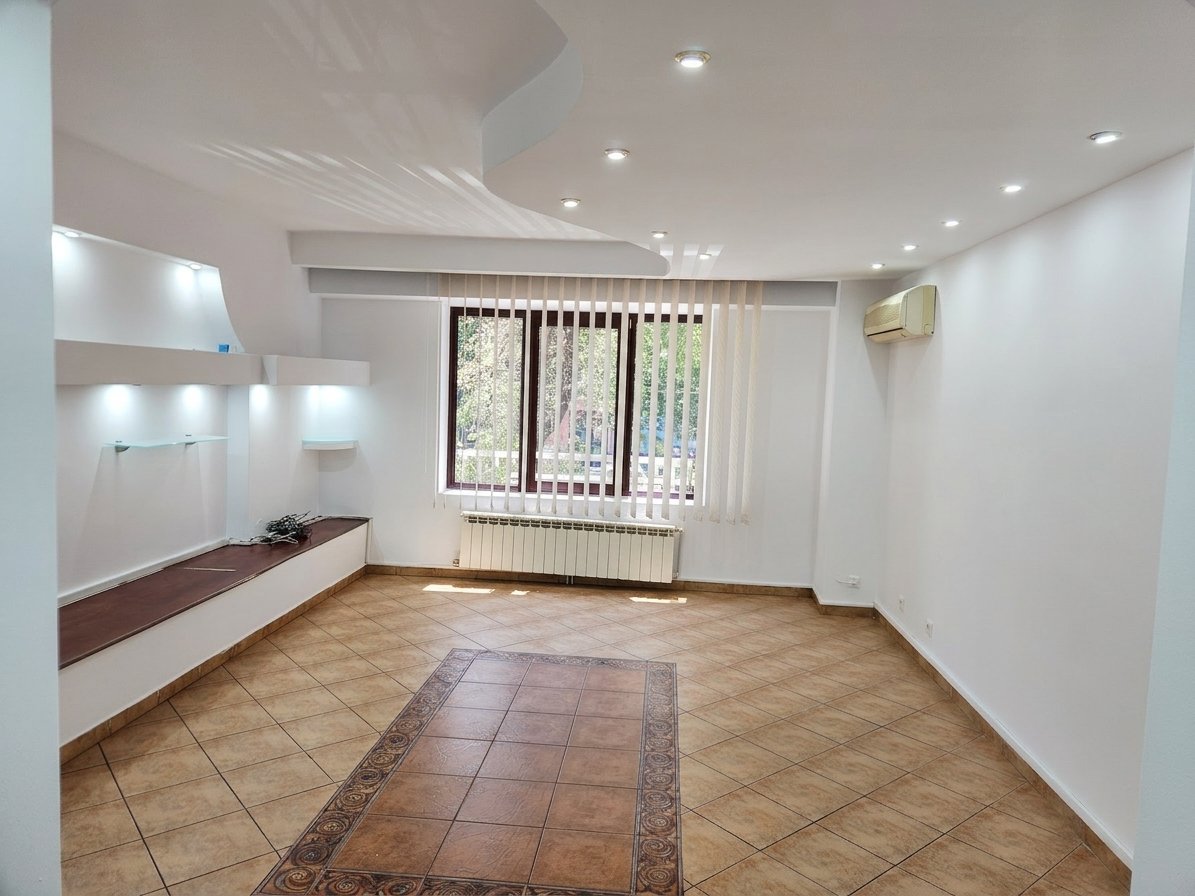 Apartament 3 camere decomandat pe Octavian Goga 23 bl. M106