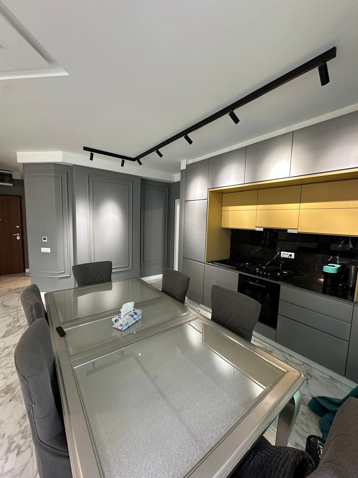 PENTHOUSE EXCLUSIVIST CU TERASĂ DE 200 MP | PIPERA
