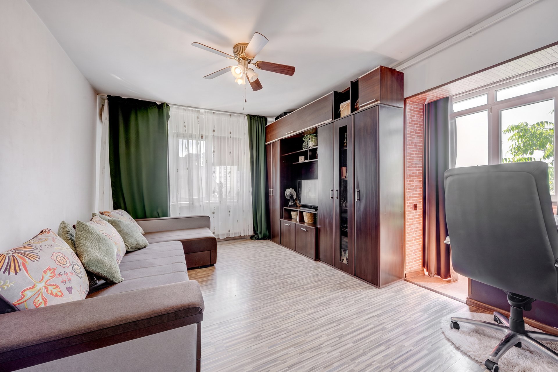 Studio - complet mobilat si utilat - str Telita