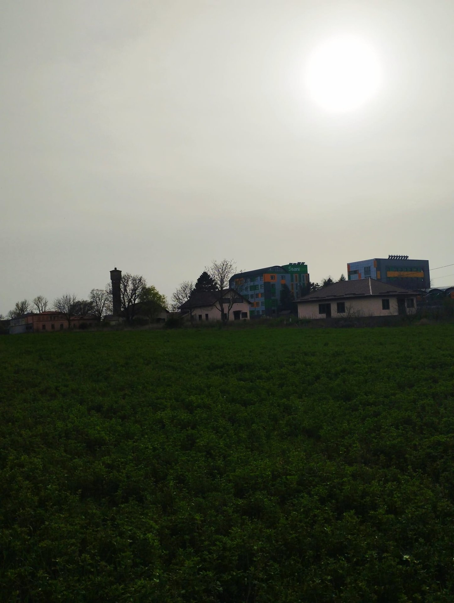 Complex lângă București cu 9 case pe 30.000 mp teren