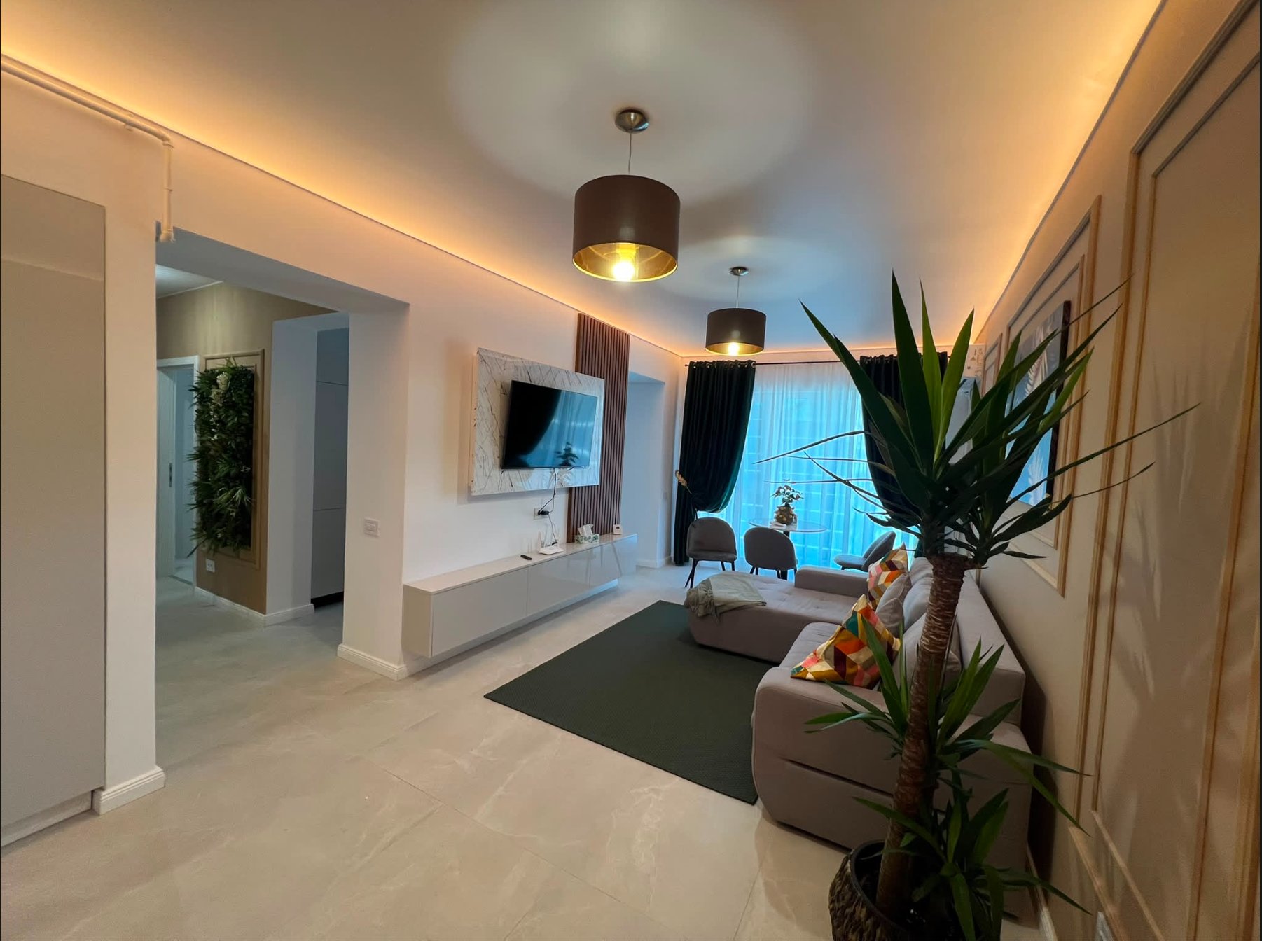 Apartament lux decomandat, 3 camere, loc parcare inclus